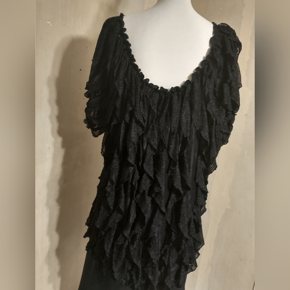 Once Again Black Ruffled Top - Picture 4 of 10